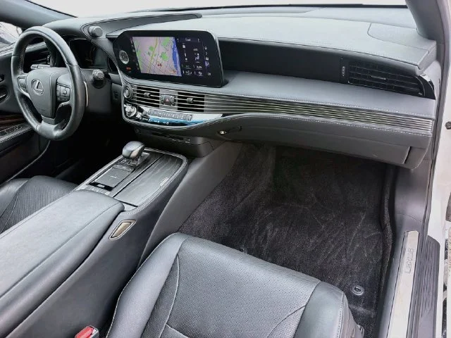 2022 Lexus LS Base - Photo 14