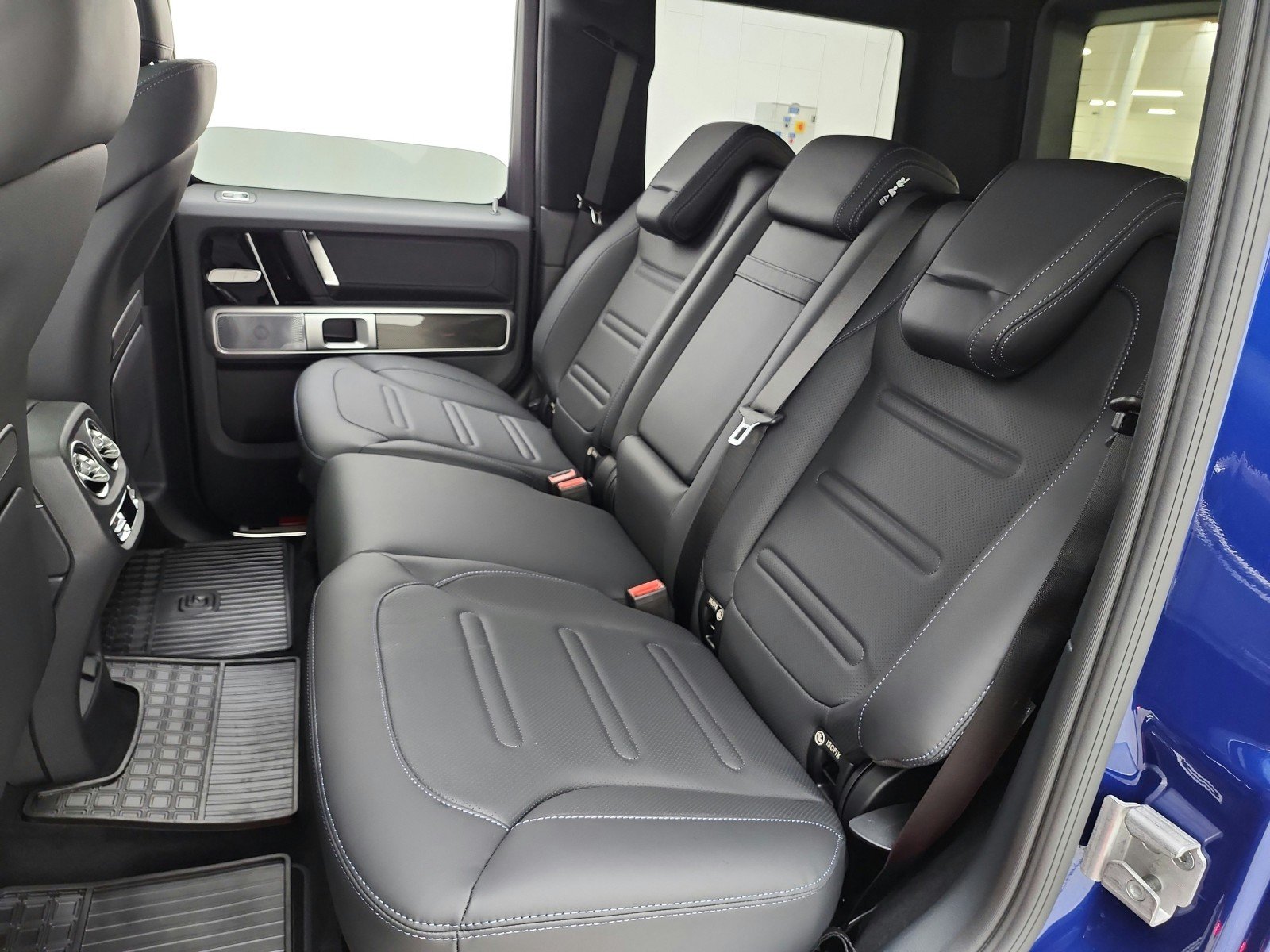 New 2027 Brilliant Blue Mercedes-Benz G 580e SUV image 11