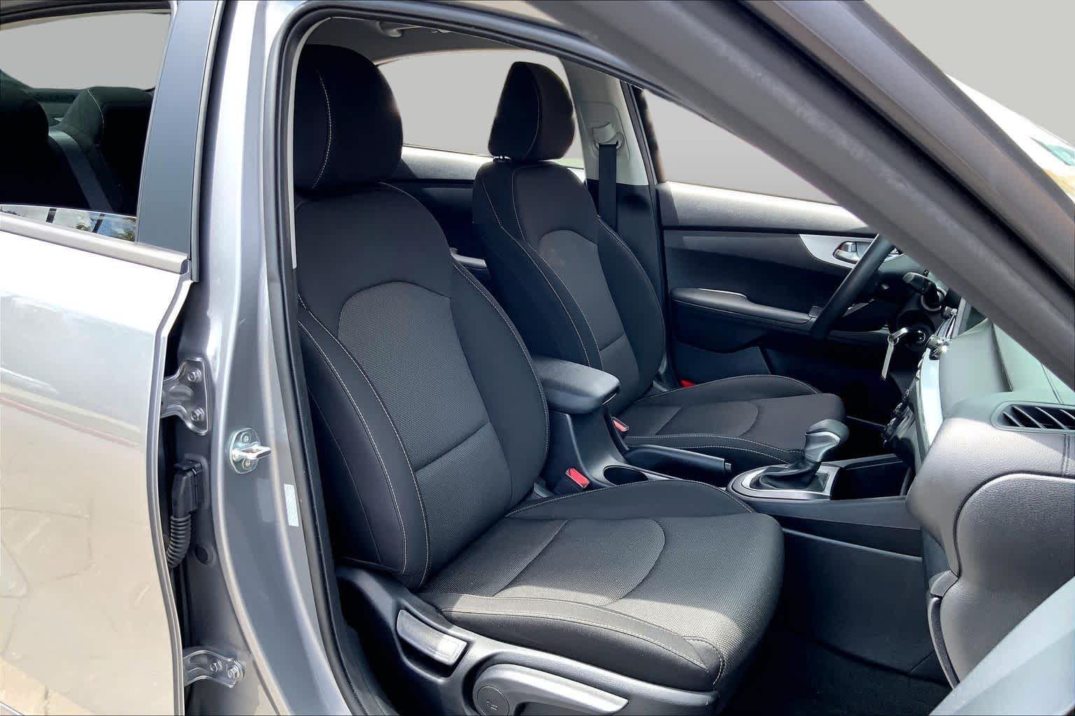 Used 2024 Steel Gray Kia LXS image 9