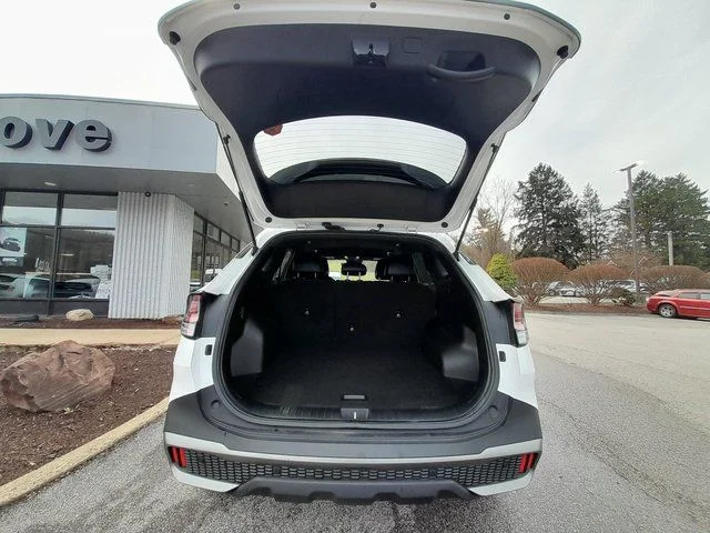 Used 2023 White Kia X-Line image 58