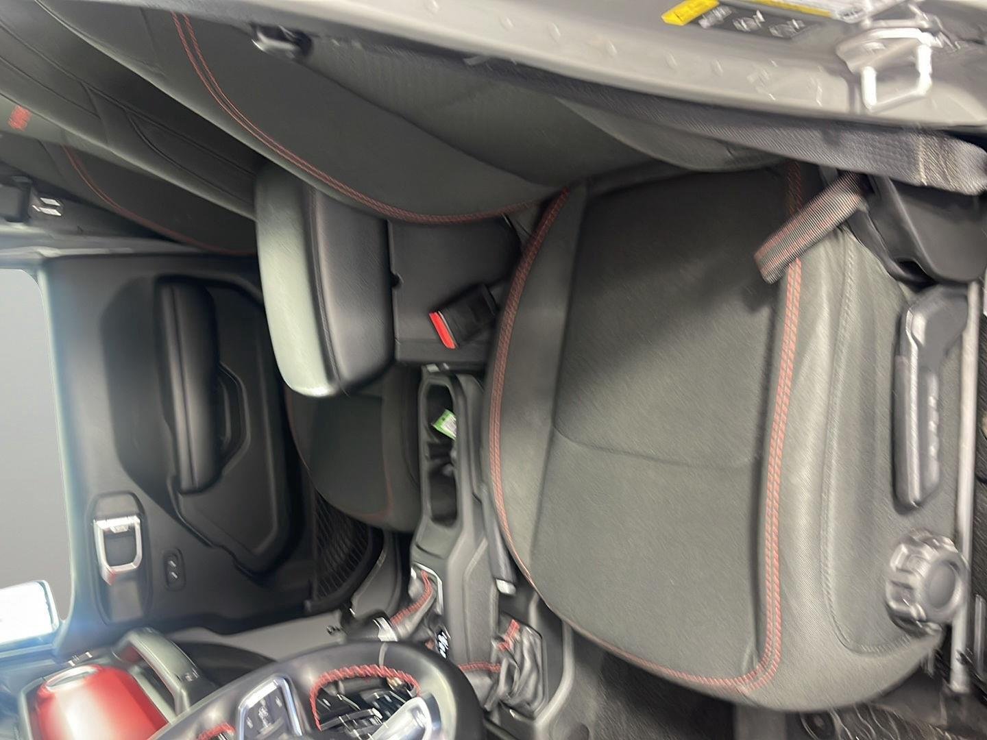 Used 2021 Sting-Gray Clearcoat Jeep Rubicon image 13
