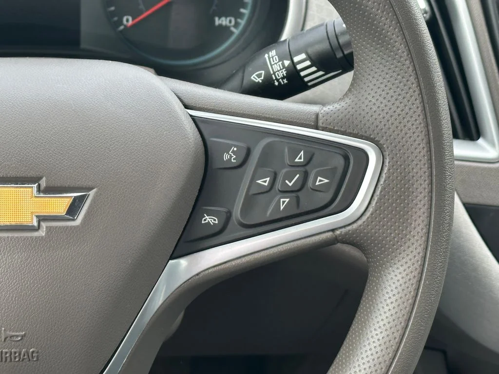 Used 2022 Gray Chevrolet LT image 21