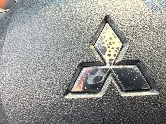 Used 2018 Tarmac Black Metallic Mitsubishi SE image 12
