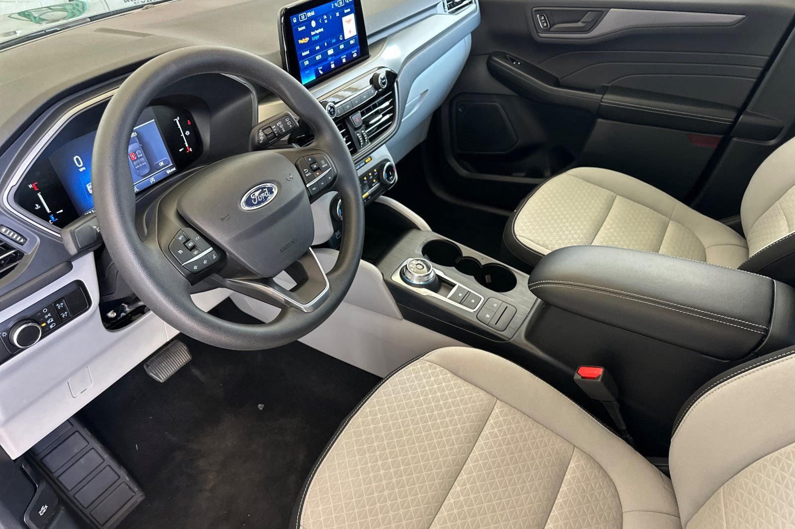 Certified Used 2025 Gray Ford Active image 9