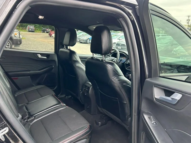 Used 2025 Black Ford ST-Line Sport Utility 4D image 26