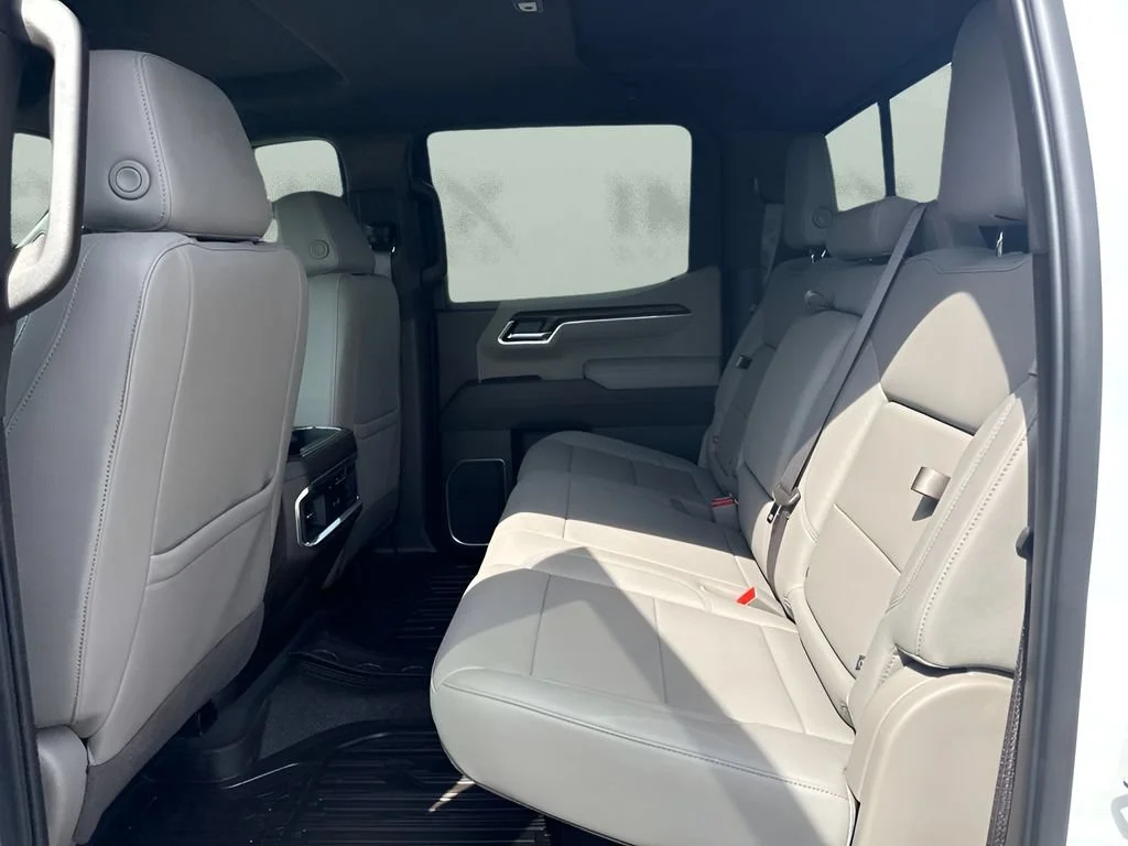 Used 2025 Summit White GMC SLT image 12