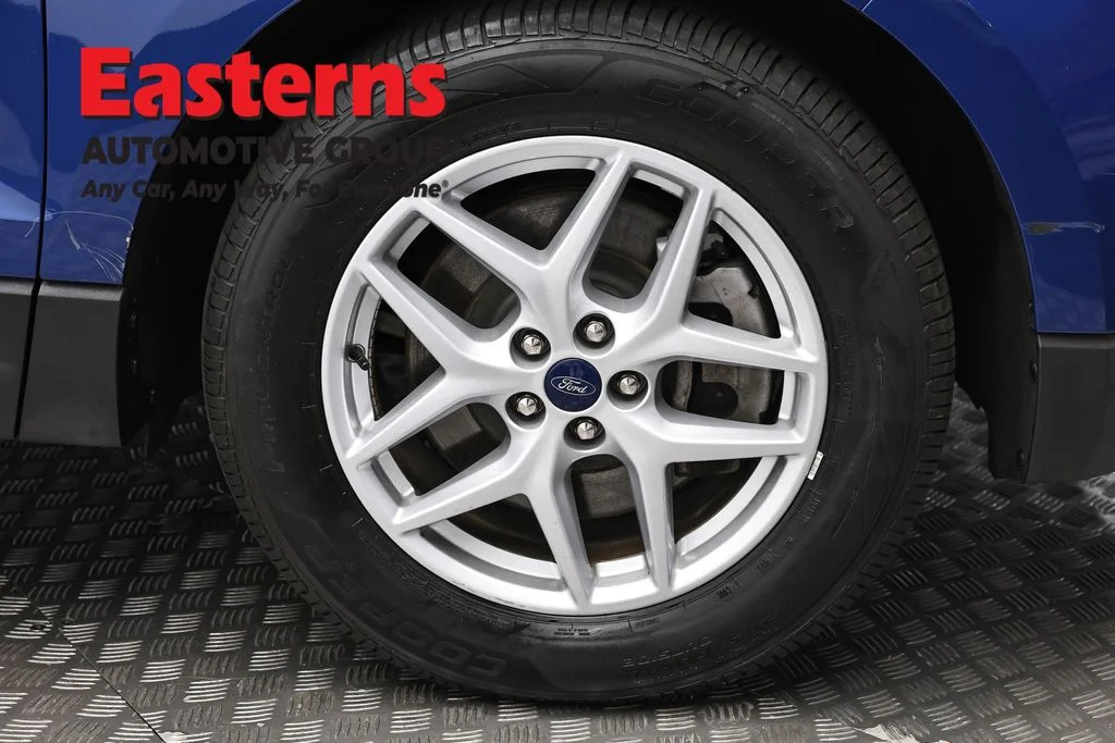 Used 2021 Blue Ford SEL image 30