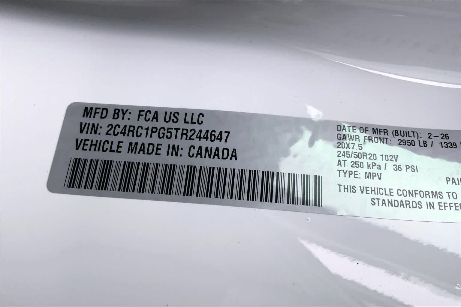 New 2026 Bright White Clear-Coat Exterior Paint Chrysler Pinnacle image 18