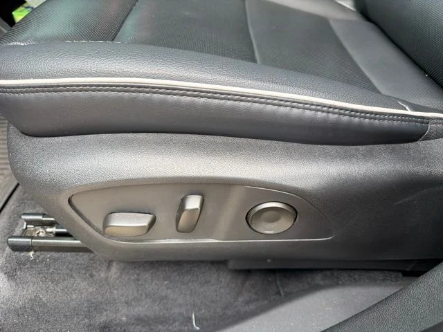 Used 2024 Black GMC Denali image 9