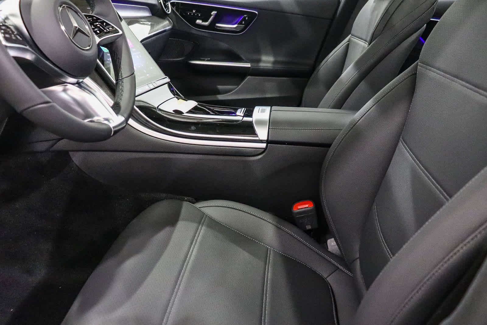 New 2026 MANUFAKTUR exclusive graphite grey magno Mercedes-Benz C 300 image 20