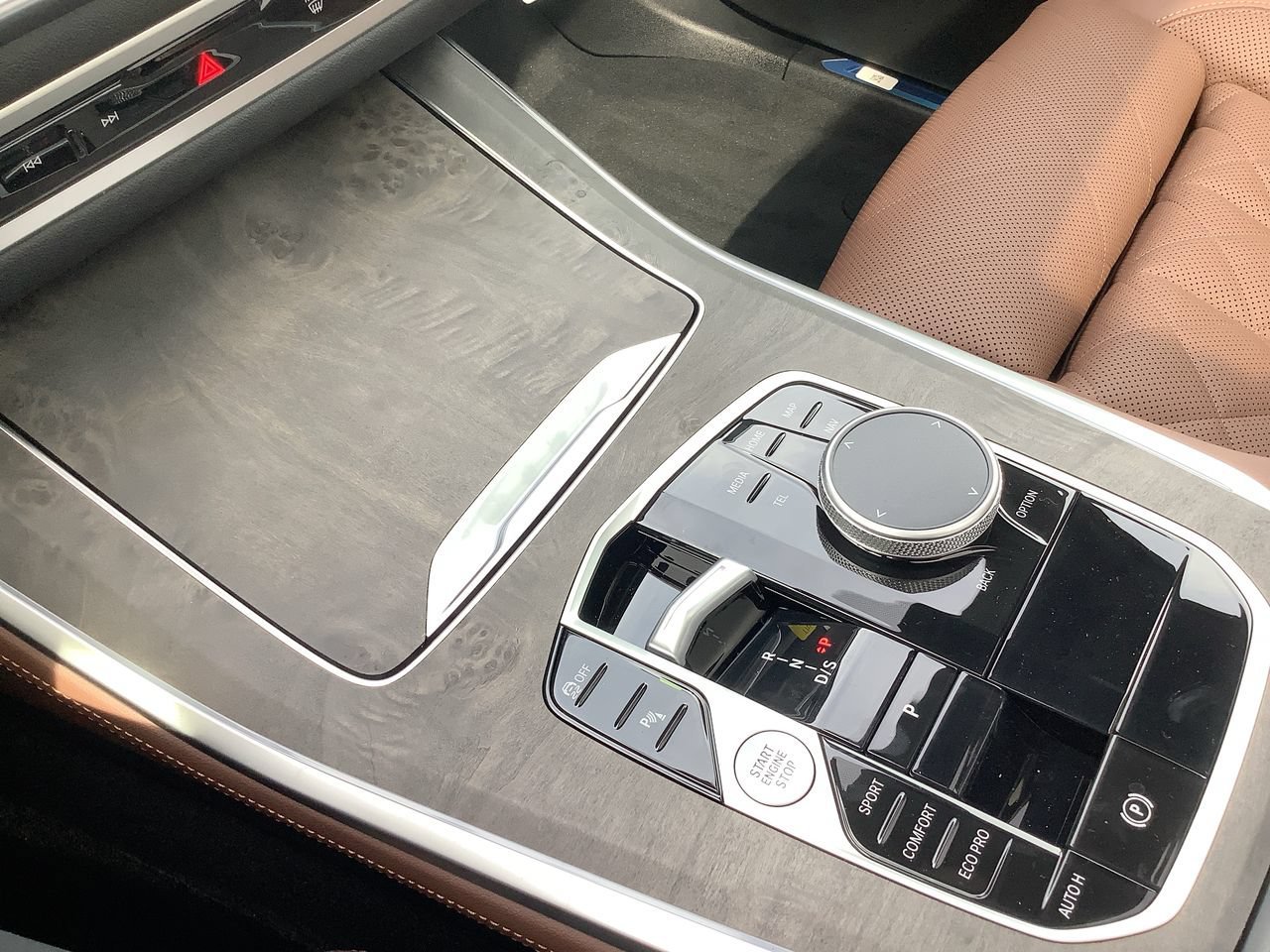 New 2026 Mineral White Metallic BMW sDrive40i image 28
