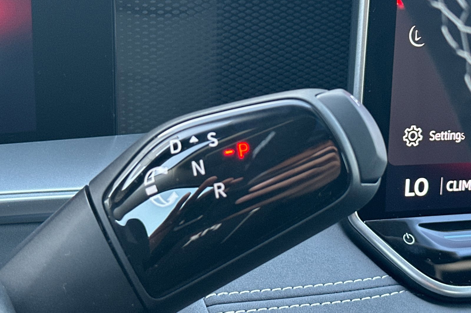 New 2026 Monterey Blue Pearl Volkswagen SE image 20