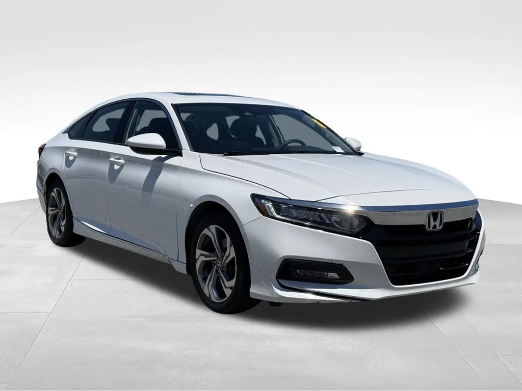 Used 2018 White Honda EX image 26