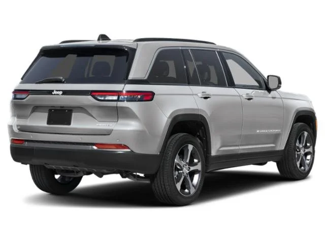 New 2026 Silver Zynith Exterior Paint Jeep Laredo Altitude image 1