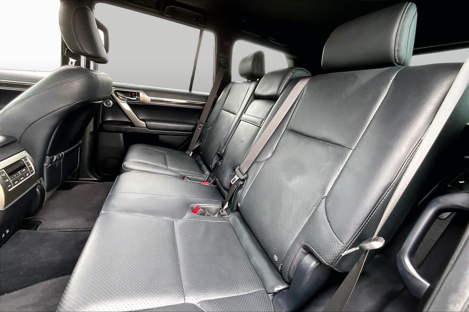 Used 2021 Starfire Pearl Lexus Luxury image 21