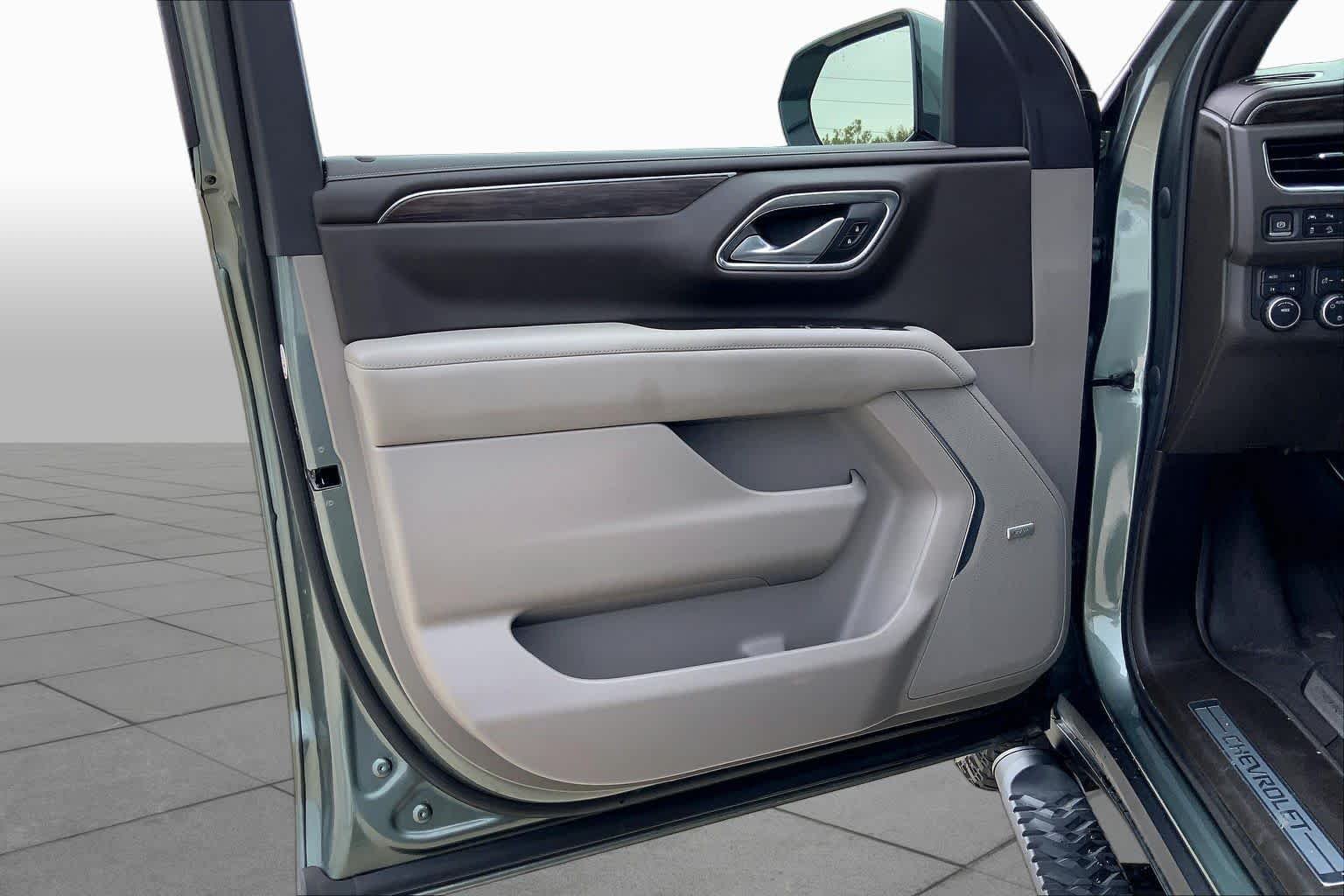 Used 2023 Silver Sage Metallic Chevrolet Z71 image 22