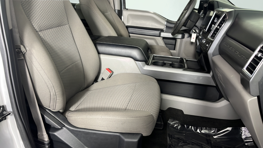 Used 2018 Silver Ford XLT image 45