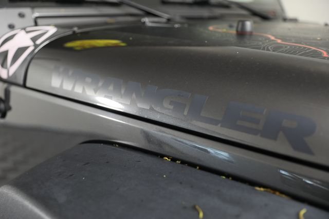 Used 2017 Gray Jeep Unlimited Sport image 25