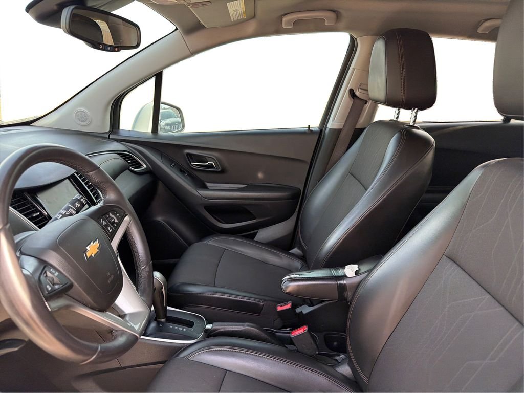 2022 Chevrolet Trax LT - Photo 10