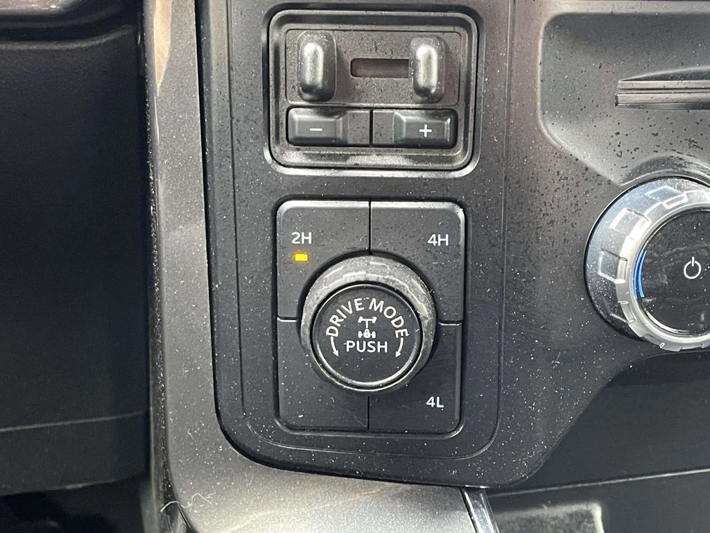 Used 2023 Red Ford XLT image 39