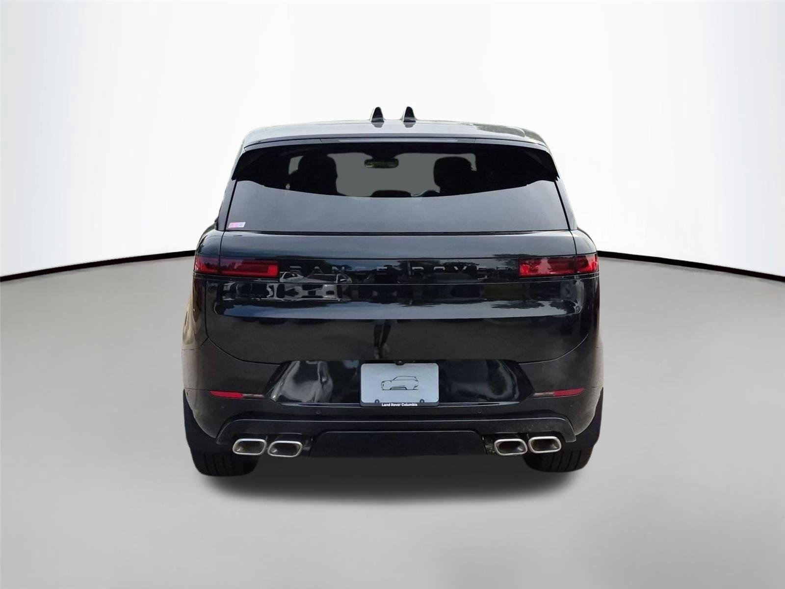 New 2027 Santorini Black Land Rover Dynamic SE image 4