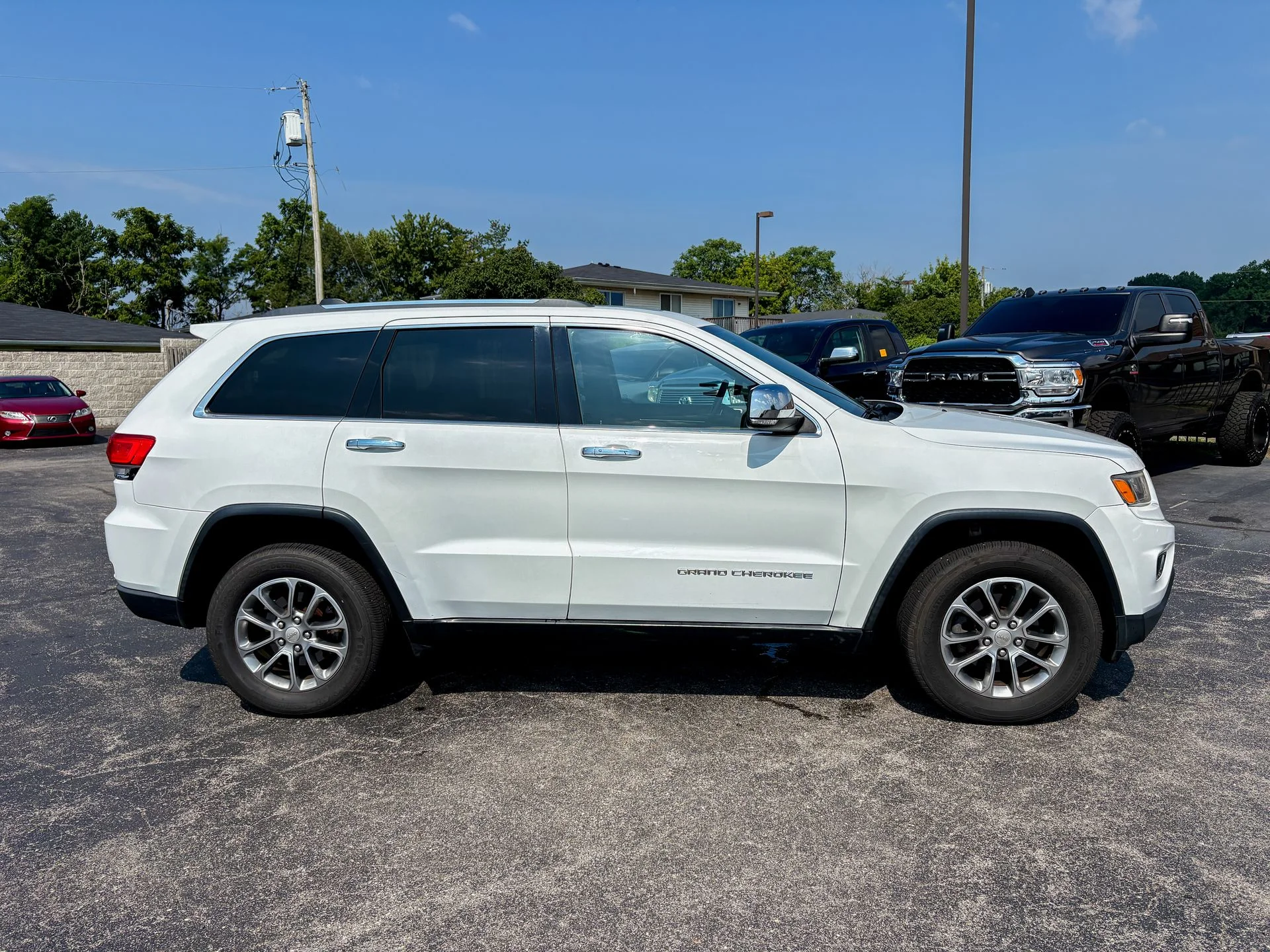 Used 2016 White Jeep Limited image 9