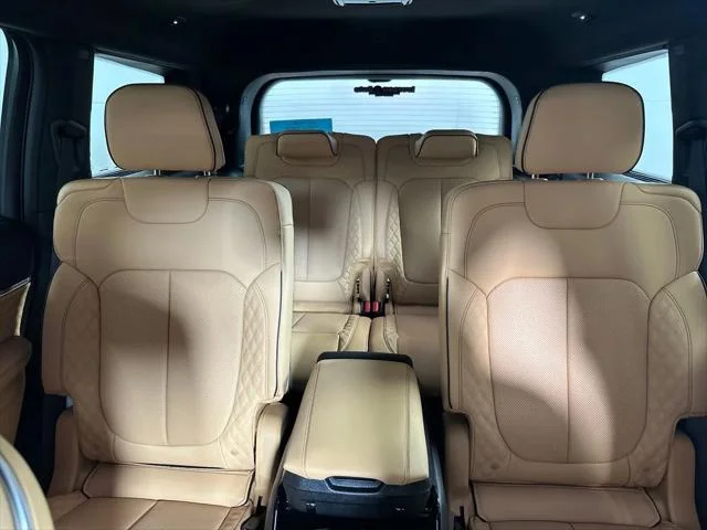New 2026 Bright White Clear-Coat Exterior Paint Jeep Summit image 15