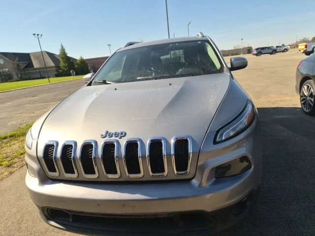 Used 2017 Jeep Cherokee Latitude with VIN 1C4PJMCSXHW595173 for sale in Saginaw, MI