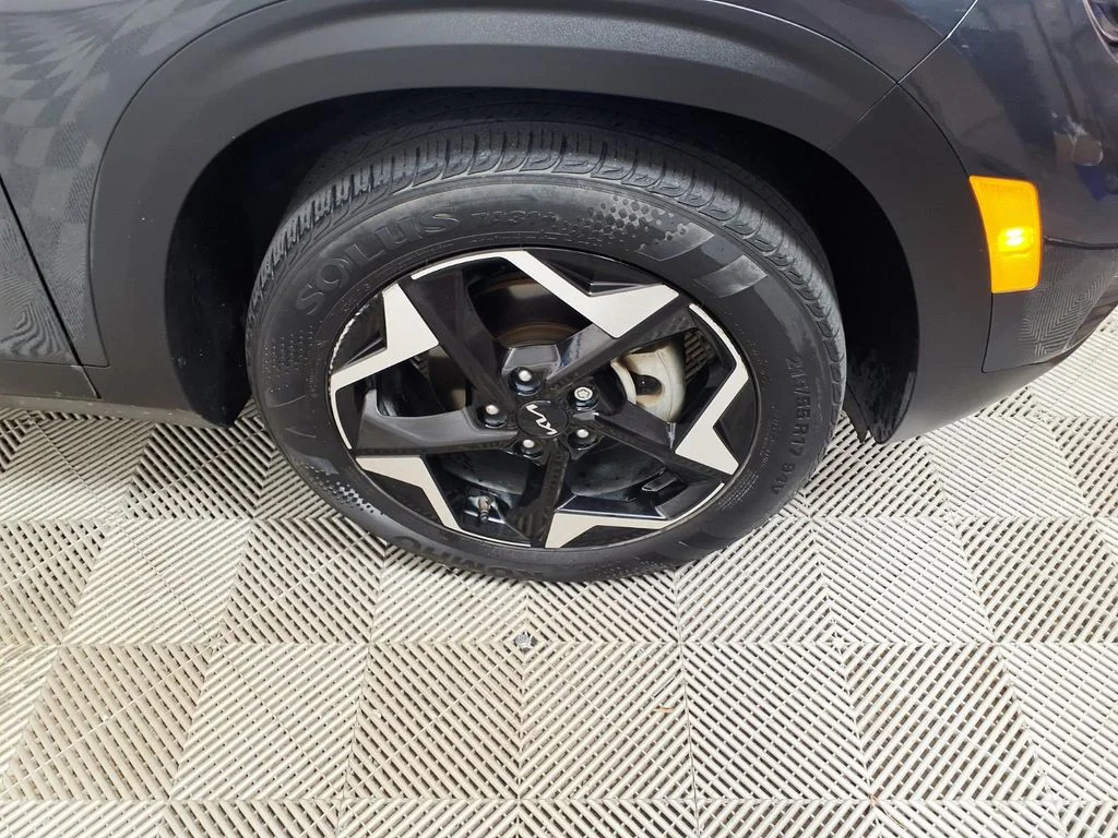Certified Used 2024 Gray Kia EX image 7