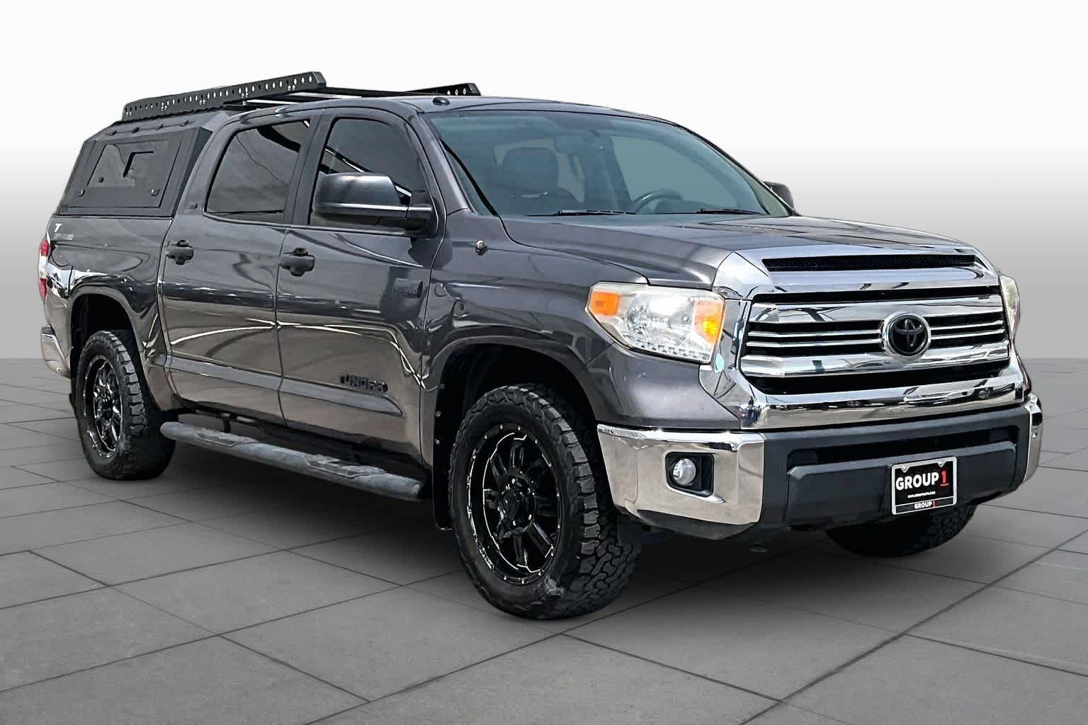 Pre-Owned 2017 Toyota Tundra SR5