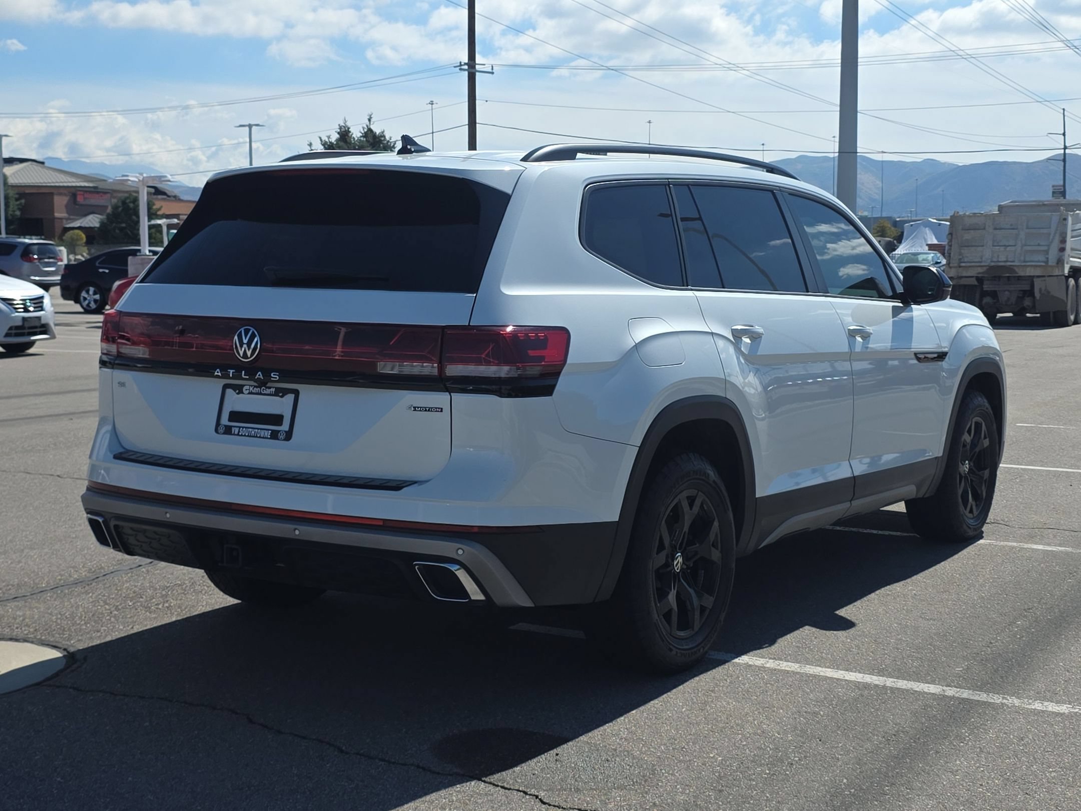 Used 2026 White Volkswagen 2.0T Peak Edition image 3