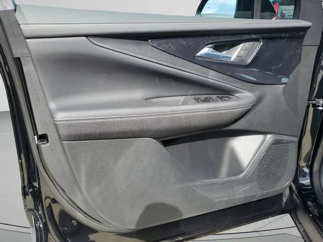 New 2025 Black Chevrolet LT image 18