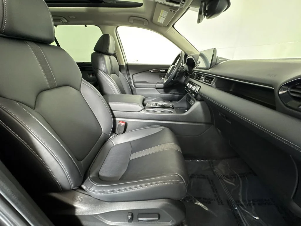 Used 2025 Gray Honda Touring image 7