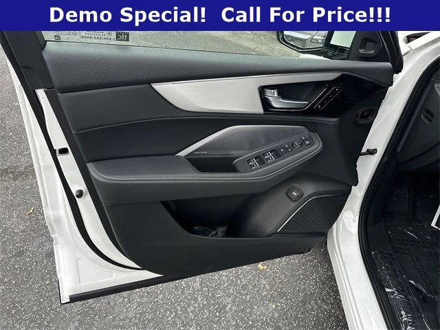 Used 2026 Platinum White Pearl Acura with Technology Package image 38
