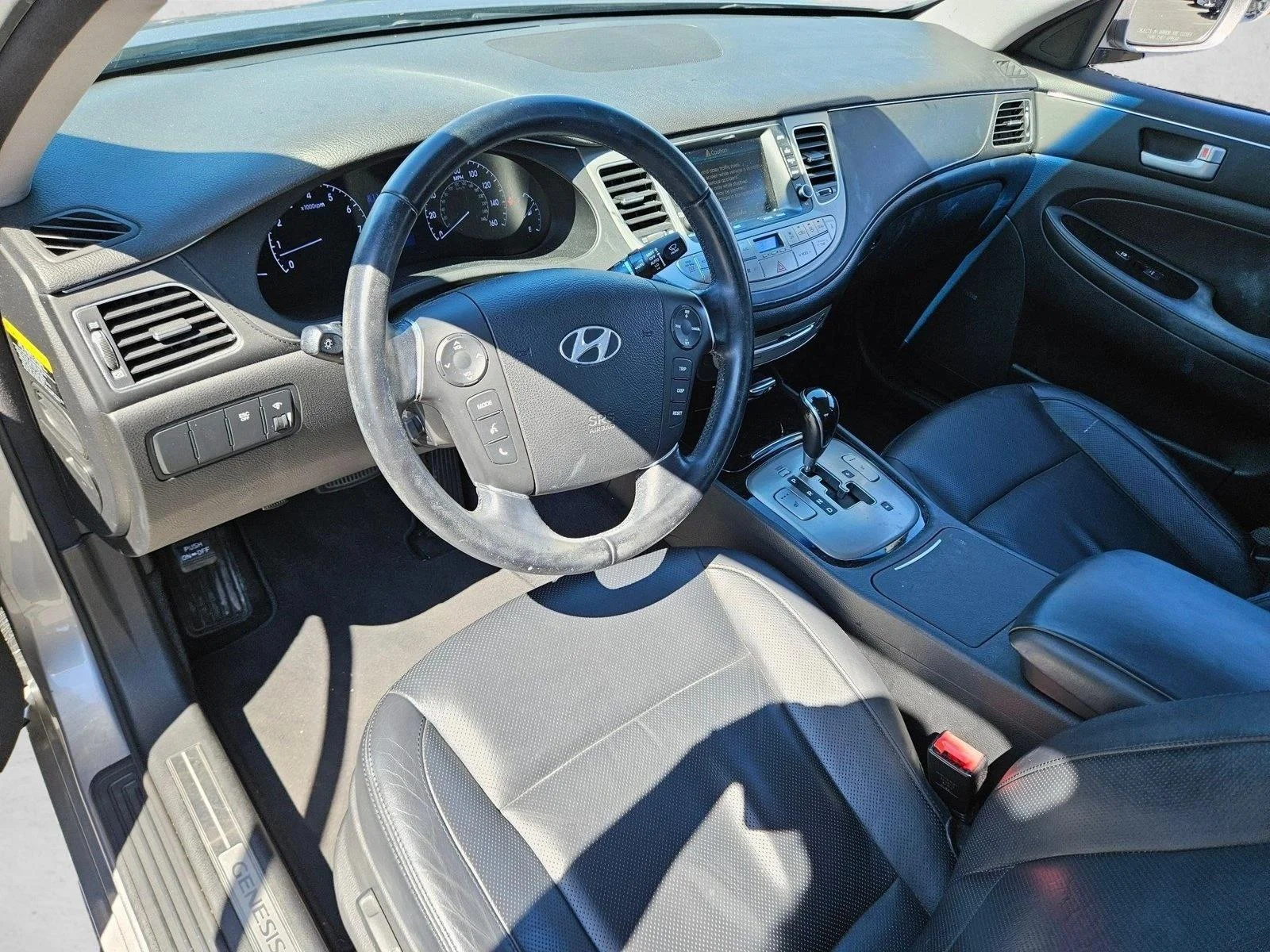 Used 2013 Titanium Gray Metallic Hyundai 3.8L image 10