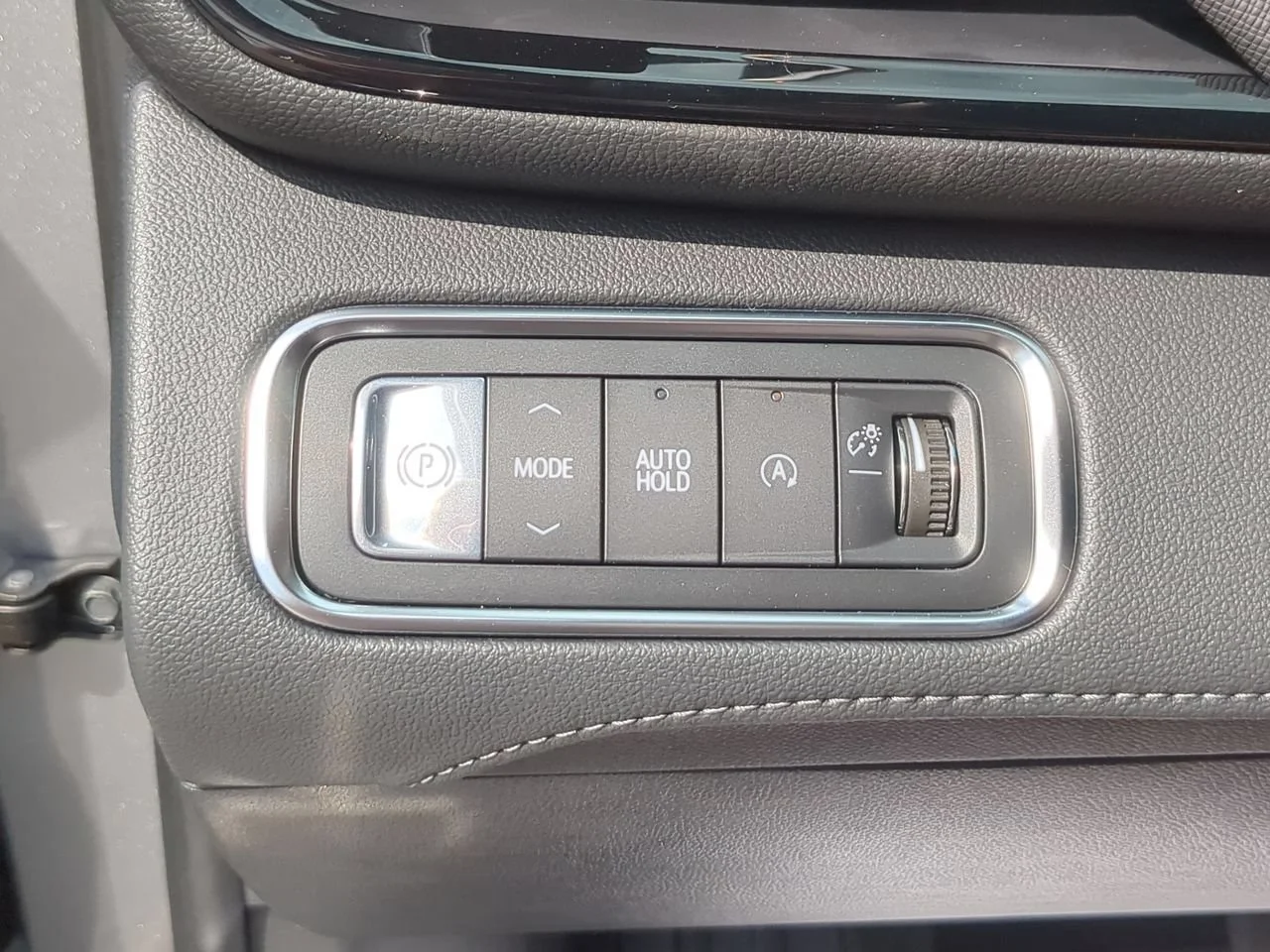 Used 2026 Moonstone Gray Metallic Buick Preferred image 18