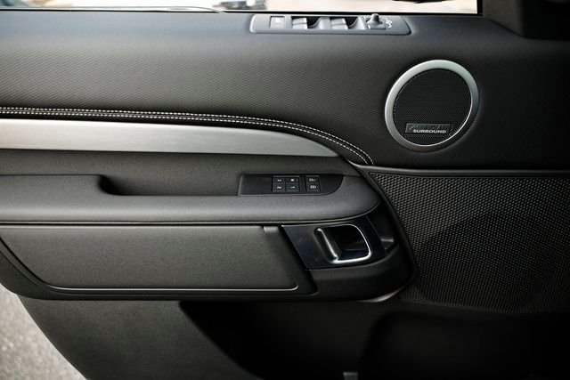 2026 Land Rover Discovery Gemini Edition - Photo 19
