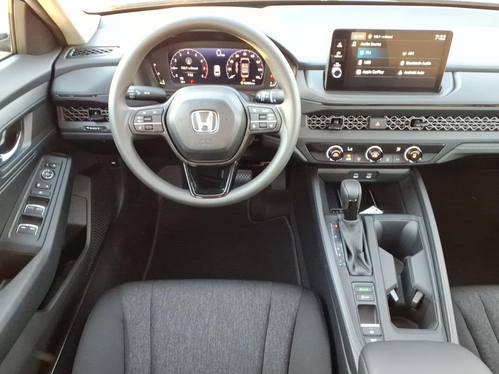 New 2026 Meteorite Gray Metallic Honda LX image 3