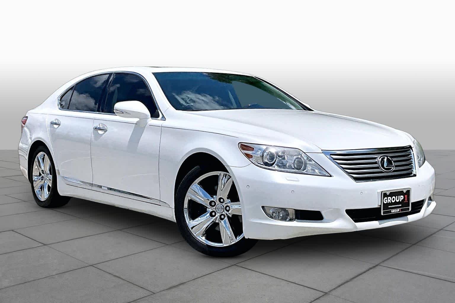 Used 2012 Starfire Pearl Lexus  image 3
