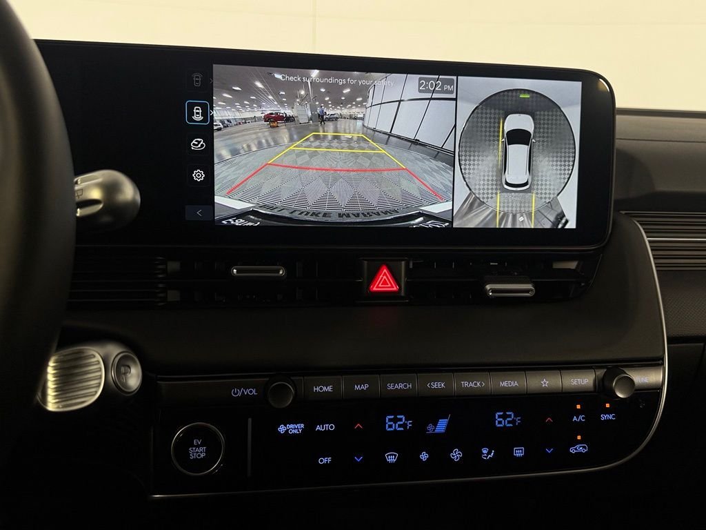 Used 2025 Green Hyundai Limited image 19