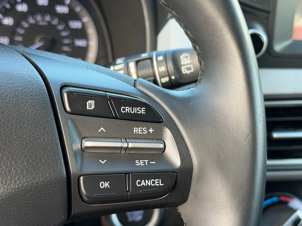 Used 2019 Red Hyundai SEL image 20