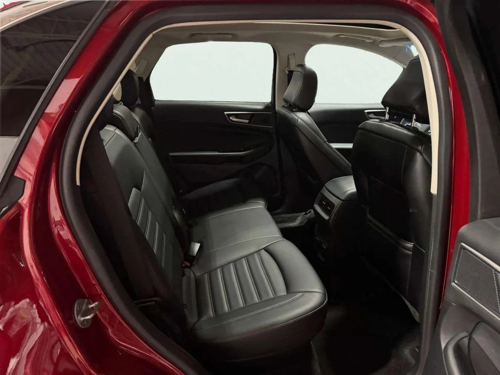 Used 2020 Rapid Red Metallic Tinted Clearcoat Ford SEL image 24