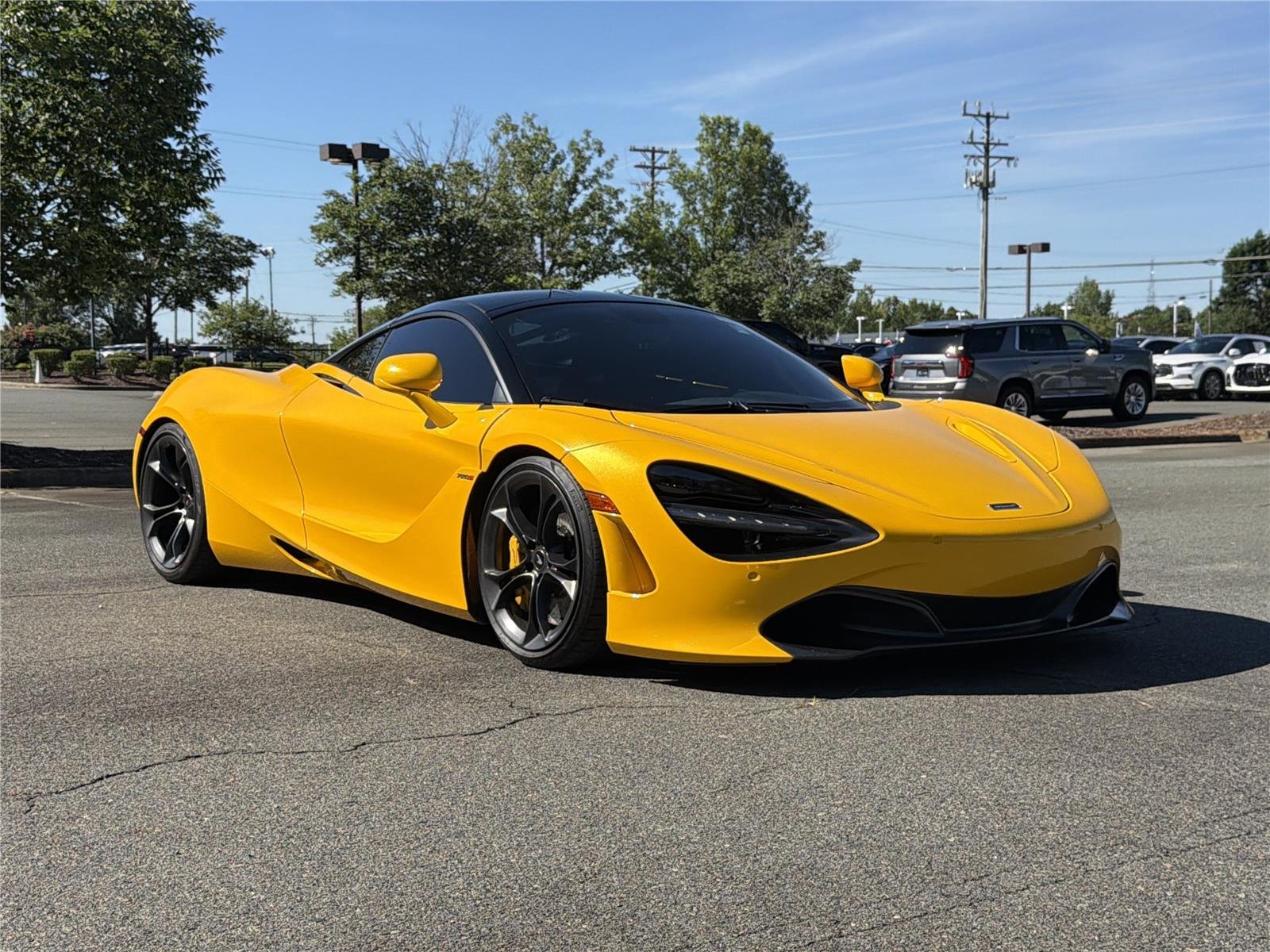 Used 2019 Volcano Yellow McLaren Performance image 18