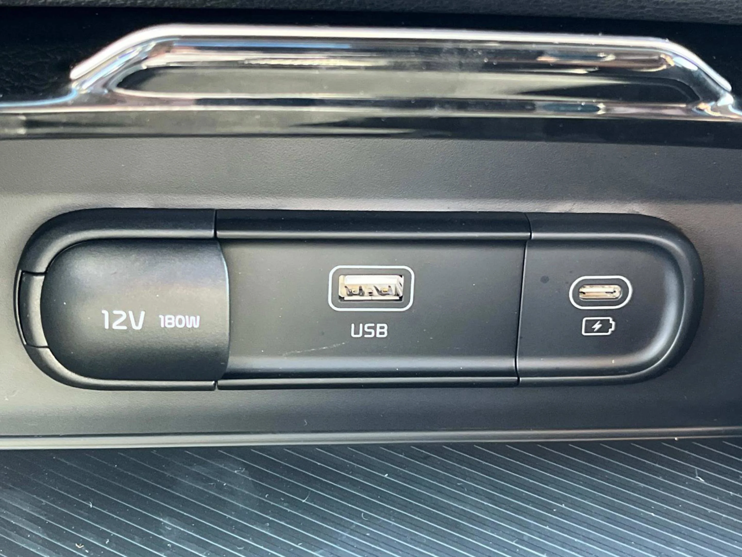 2025 Kia Sportage LX Hybrid - Photo 27