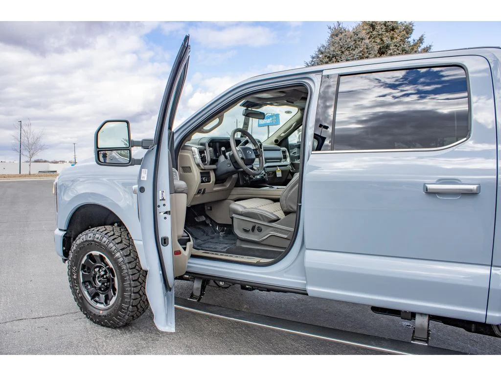 New 2026 Glacier Gray Metallic Tri-Coat Ford Platinum image 13