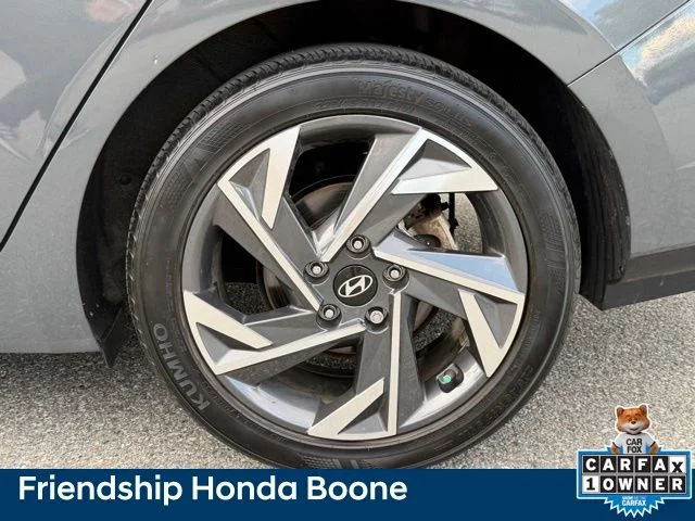 Used 2024 Gray Hyundai SEL image 11