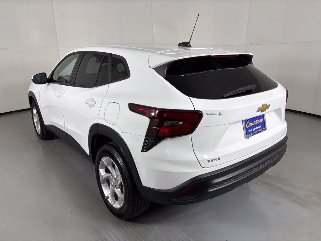Used 2024 White Chevrolet LS image 6