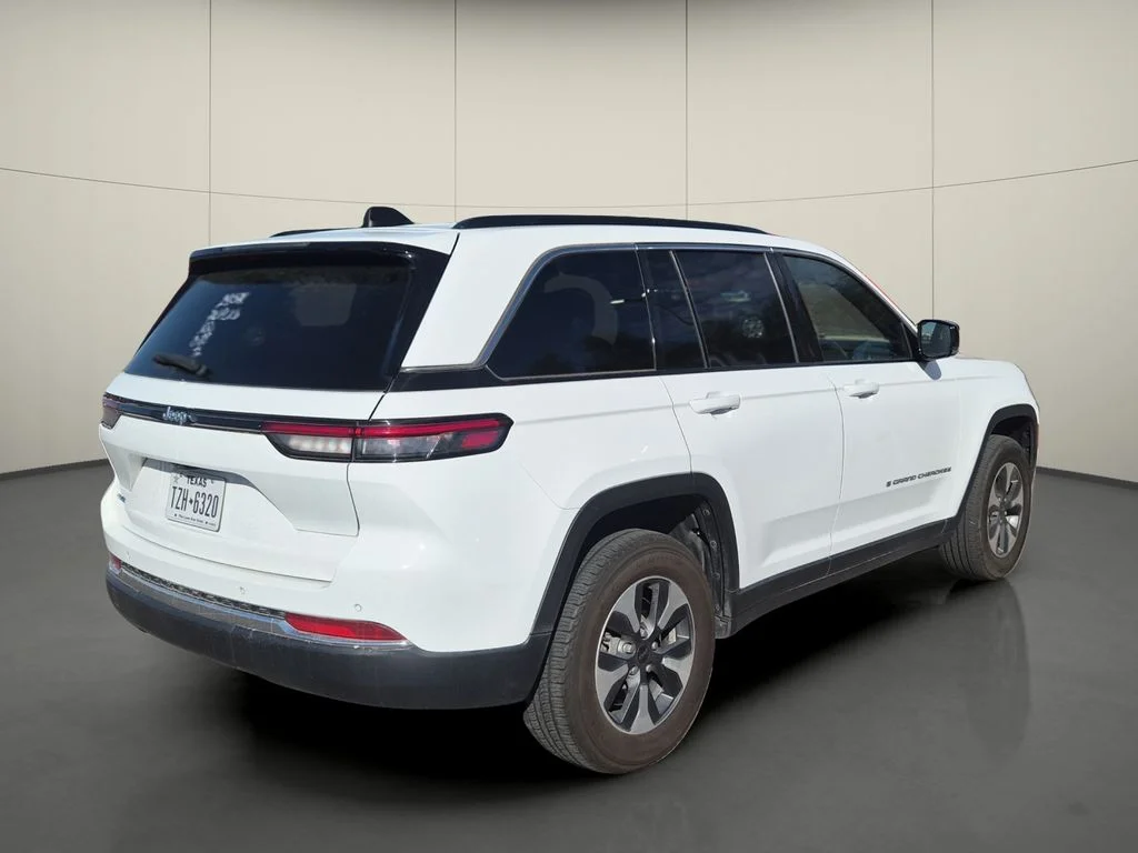 Used 2024 White Jeep 4xe image 7