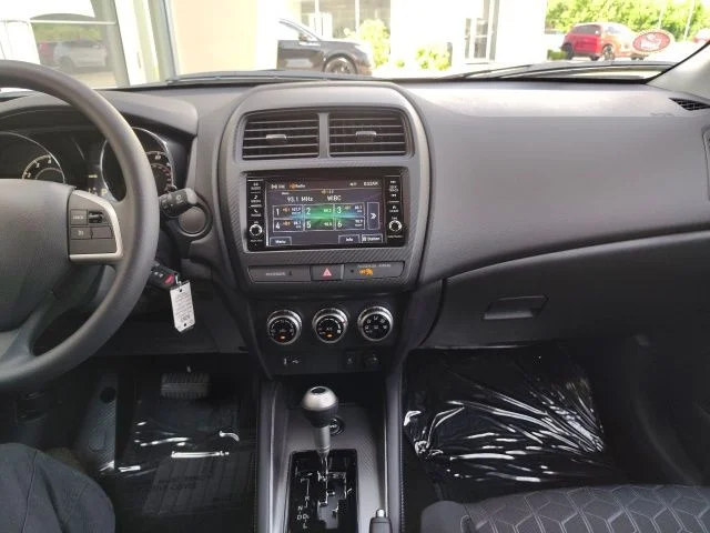 2025 Mitsubishi Outlander Sport ES - Photo 16