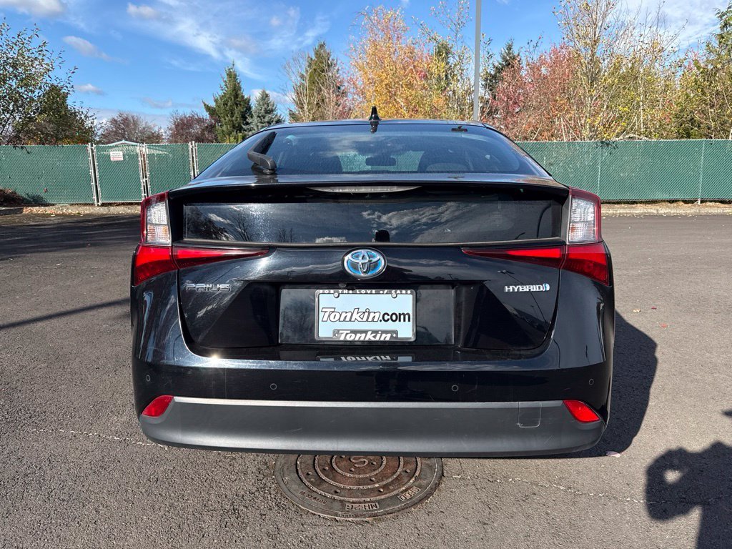 Used 2022 Midnight Black Metallic Toyota LE image 6
